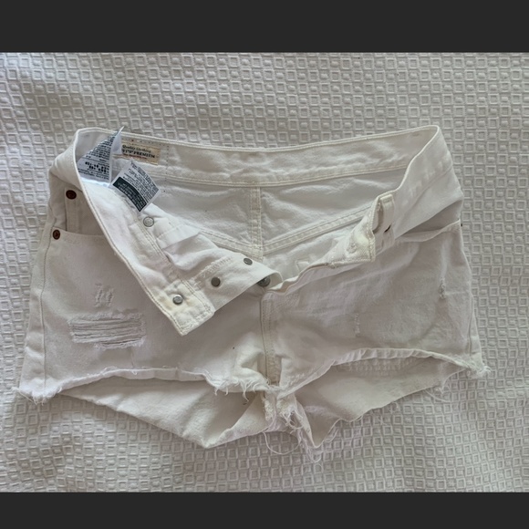 White Levi's 501 Size W27 from Free People - Picture 3 of 12